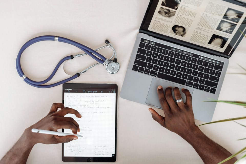 The Best Gift for Medical Students: Digital Notebooks